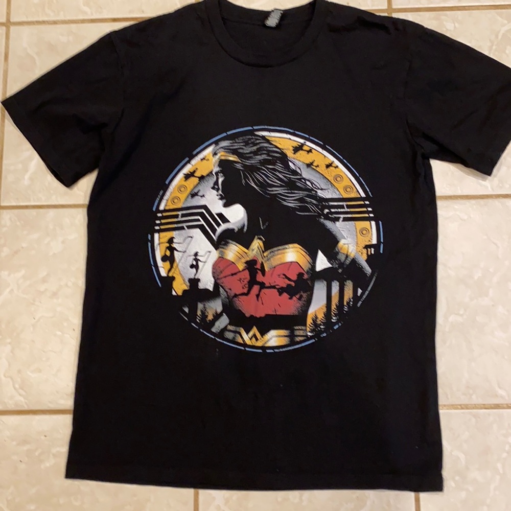 V! As Colour Staple Wonder Woman Graphic t-shirt Black Size L in good condition